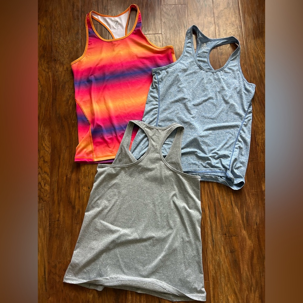 Multicolored Razorback Exercise Tanks Women’s Siz… - image 1